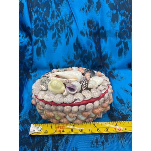 Seashell-Embellished Oval Trinket Box Red Velvet Interior & Lid - Picture 5 of 10